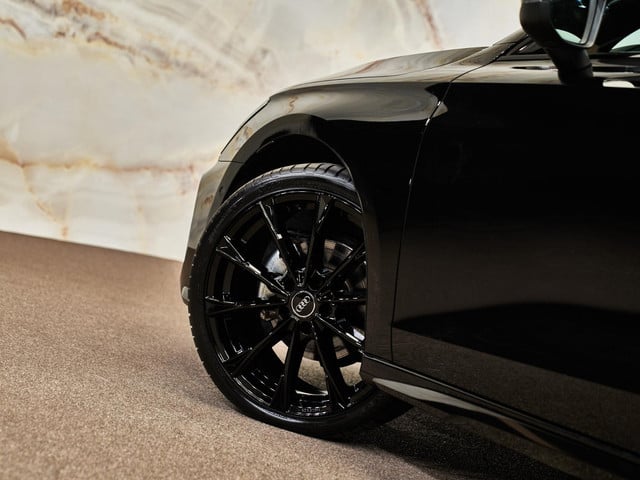 52044712-26-audi-a3-sportback-35-tfsi-s-edition-mj2025-19-pano-sonos-matrix-led-assistentiepakke-Mar-30-2026-12-04-24-7667-PM